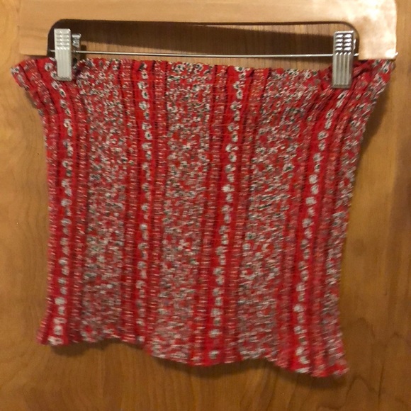 red floral tube top - Picture 6 of 6